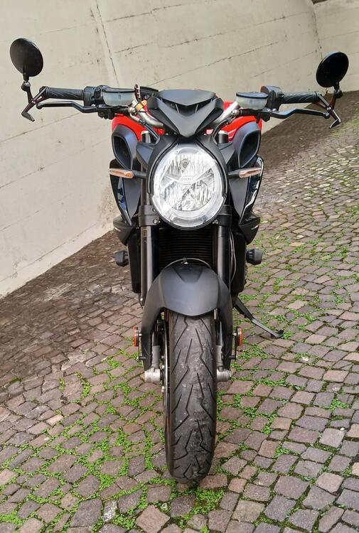 MV Agusta Brutale 800 Rosso (2021 - 23) (2)