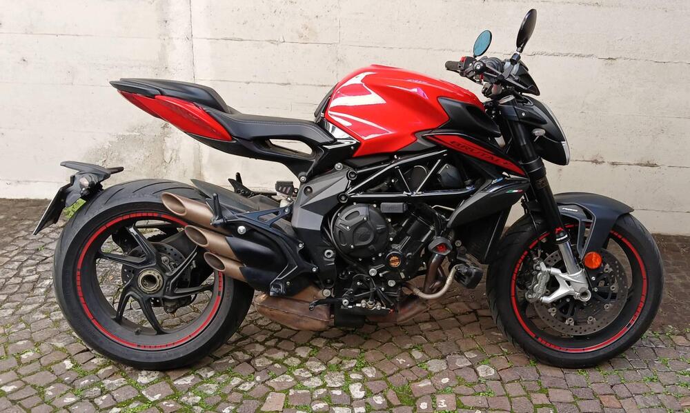 MV Agusta Brutale 800 Rosso (2021 - 23) (4)