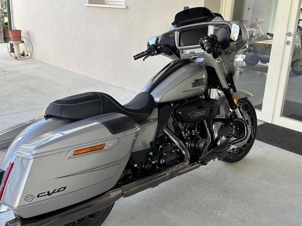 Harley-Davidson CVO Street Glide (2023) (4)