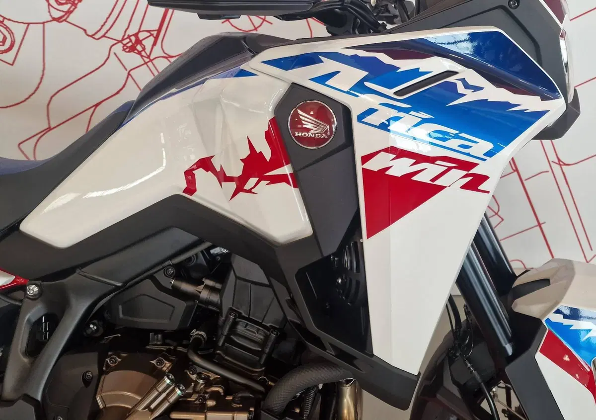 Honda Africa Twin CRF 1100L ES DCT (2024 - 26) (6)