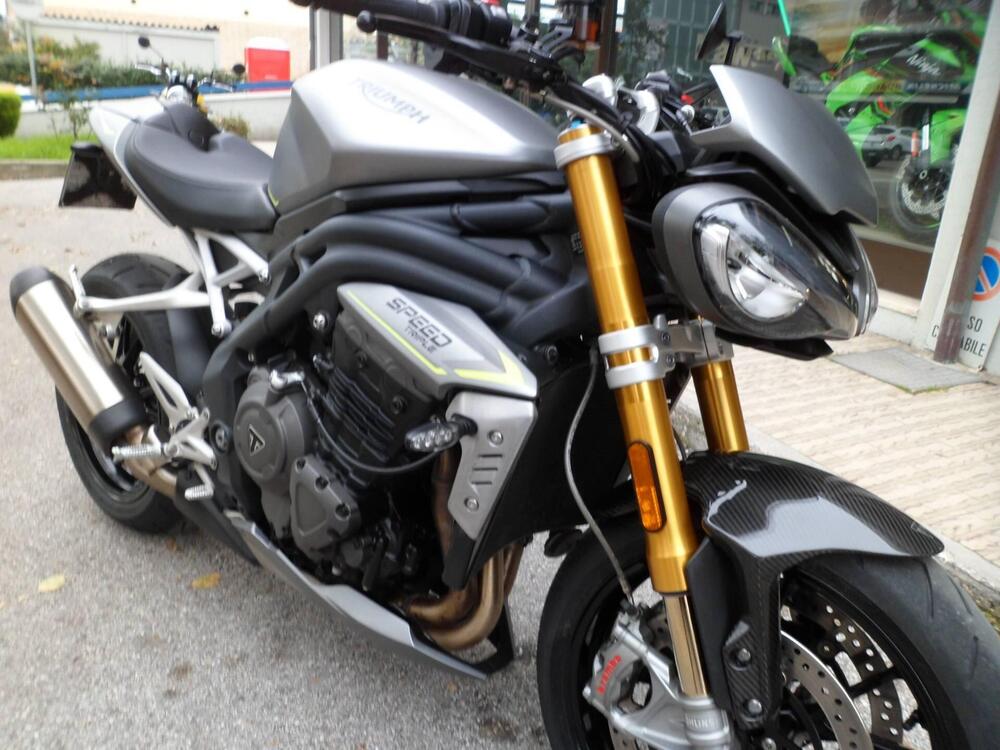 Triumph Speed Triple 1200 RS (2021 - 24) (2)