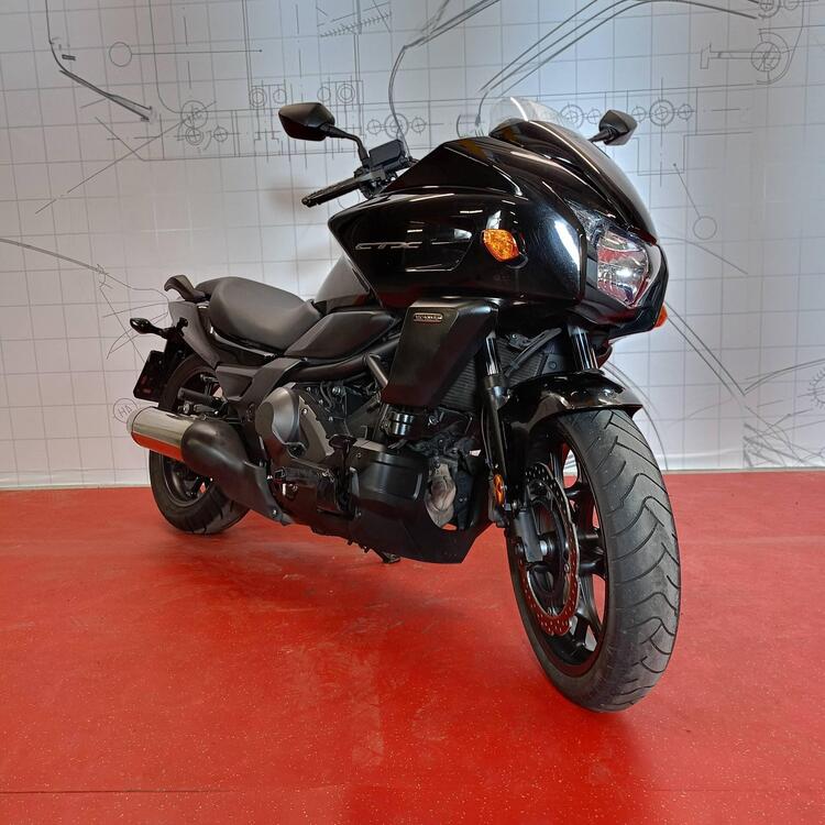 Honda CTX 700 N ABS DCT (2014 - 16) (4)