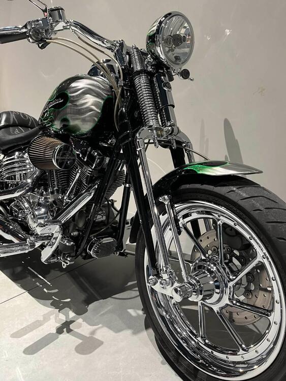 Harley-Davidson 1800 Springer (2009 - 12) - FXSTSSE (4)