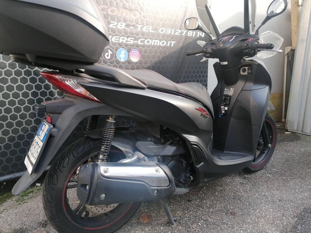 Honda SH 300 i ABS (2016 - 20) (2)