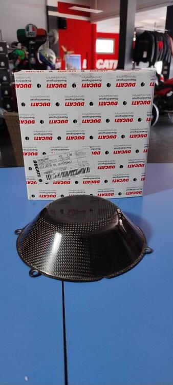 COPERCHIO FRIZIONE CHIUSO CARBONIO Ducati