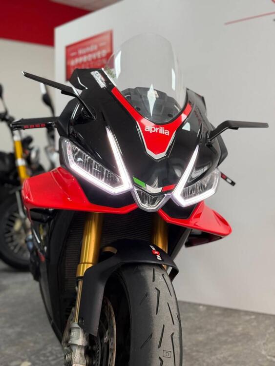 Aprilia RSV4 1100 Factory (2021 - 24) (3)