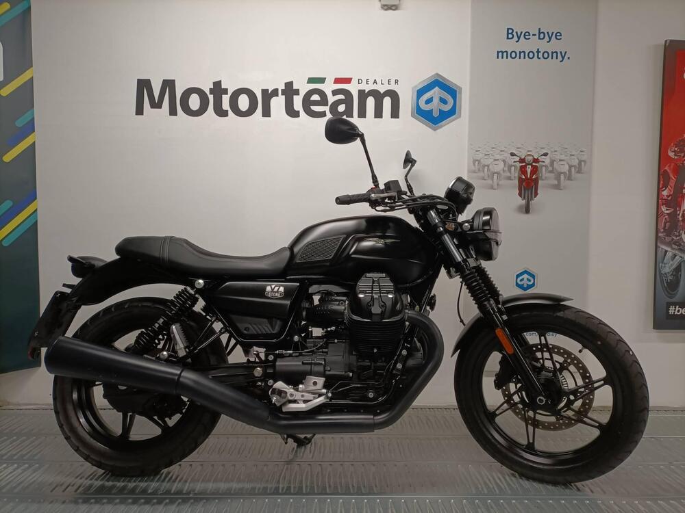 Moto Guzzi V7 Stone (2021 - 24) (4)