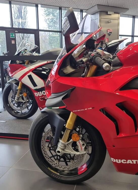 Ducati Panigale V4 S 1100 (2021) (2)