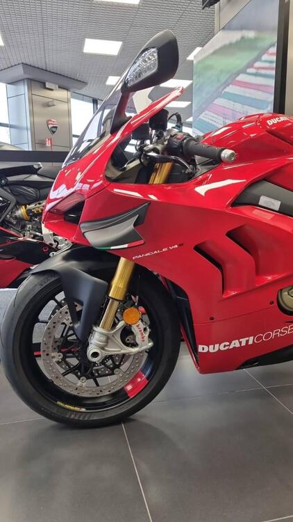 Ducati Panigale V4 S 1100 (2021) (3)