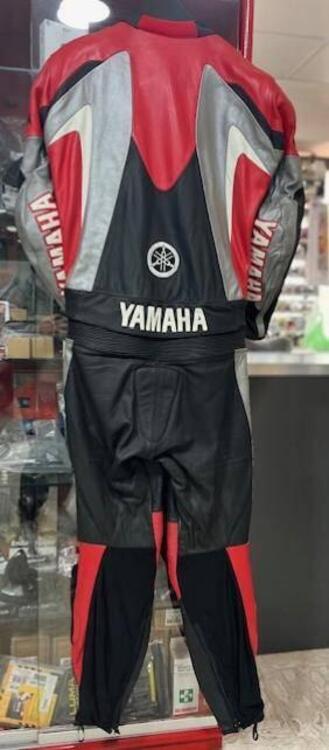 TUTA YAMAHA TEAM RACING PELLE 2 PEZZI ROSSA TG.54 (4)