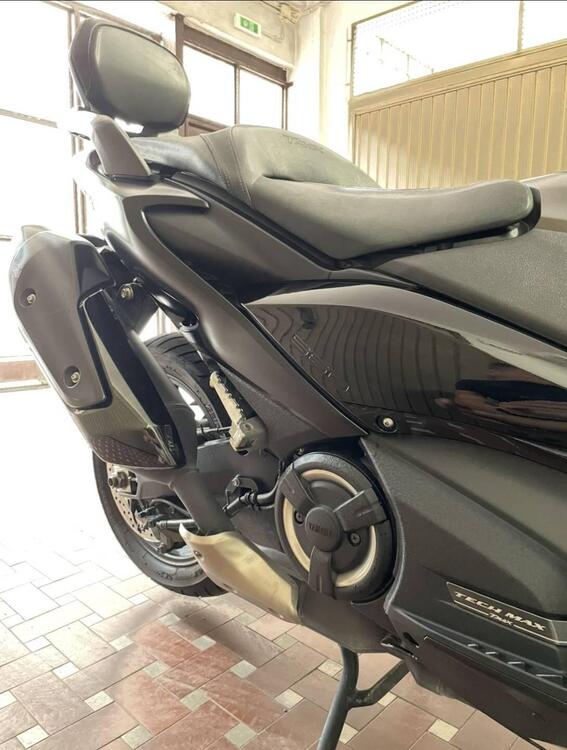 Yamaha T-Max 560 Tech Max (2020) (4)