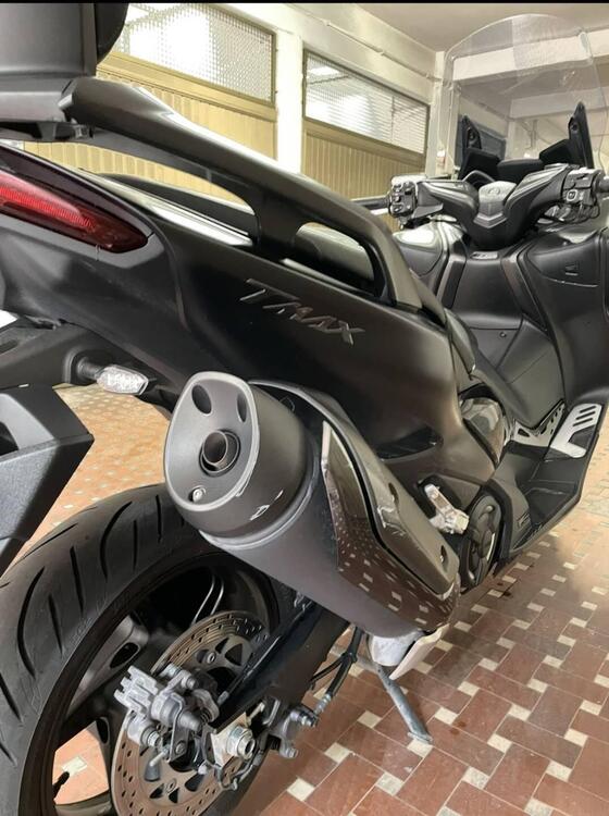 Yamaha T-Max 560 Tech Max (2020) (5)