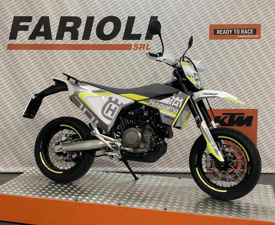 Husqvarna 701 Supermoto (2020)