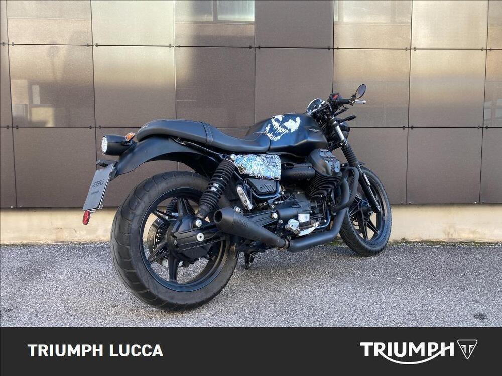 Moto Guzzi V7 Stone (2021 - 24) (2)