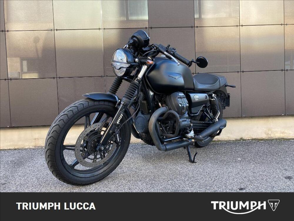 Moto Guzzi V7 Stone (2021 - 24) (4)