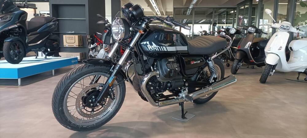 Moto Guzzi V7 Special (2021 - 24) (2)