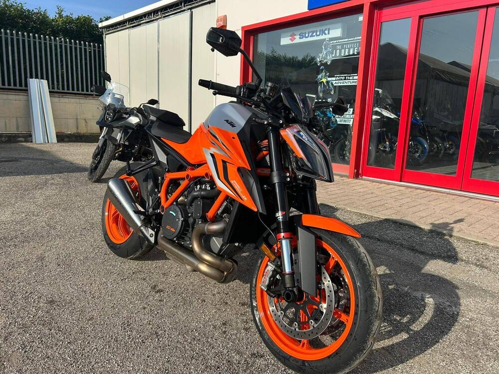 KTM 1290 Super Duke R (2022 - 23) (3)