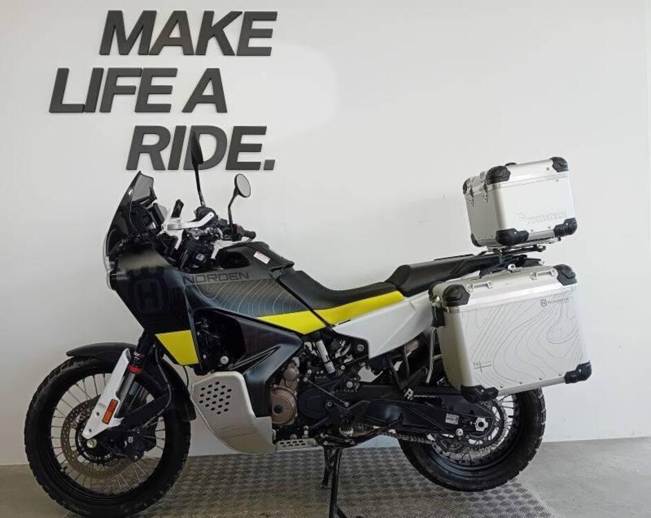 Husqvarna Norden 901 (2022 - 24) (2)