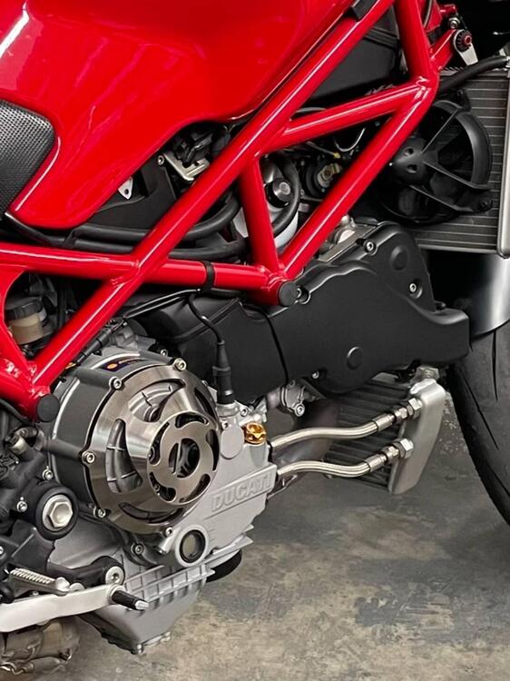 Ducati Monster S4R Testastretta (2)