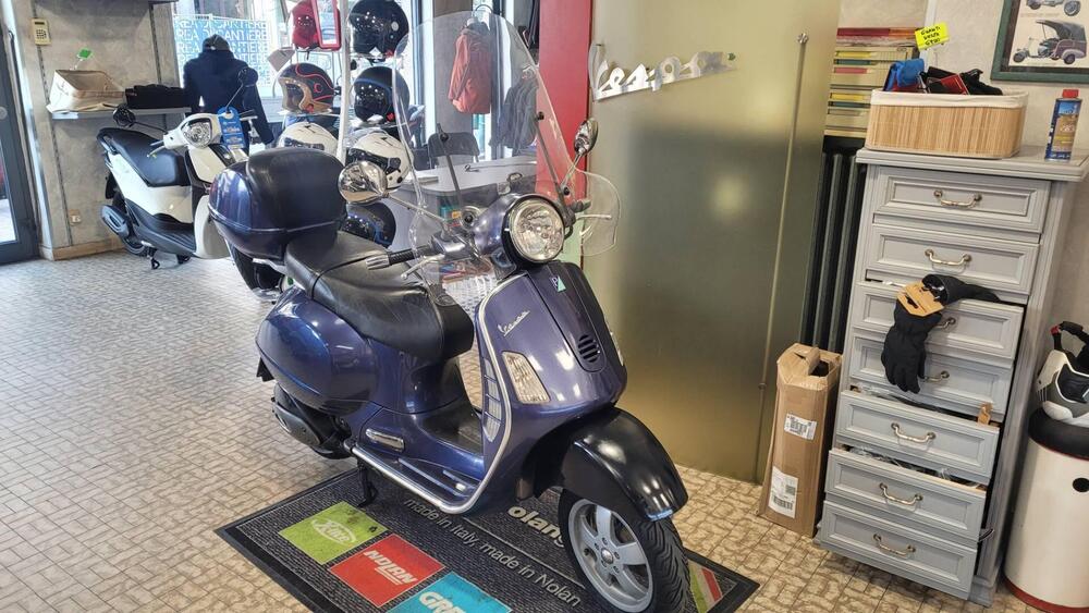 Vespa Granturismo 200 L (2)