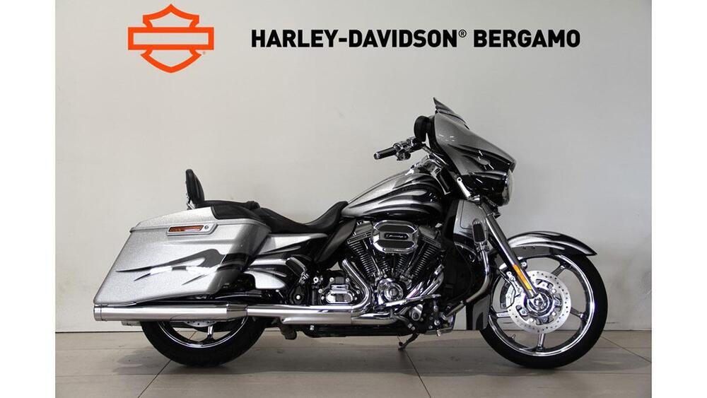 Harley-Davidson 1800 Street Glide (2014 - 15) - FLHXSE