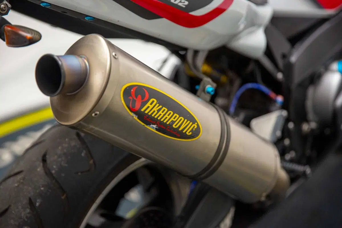 Yamaha YZF 750 R7 (17)