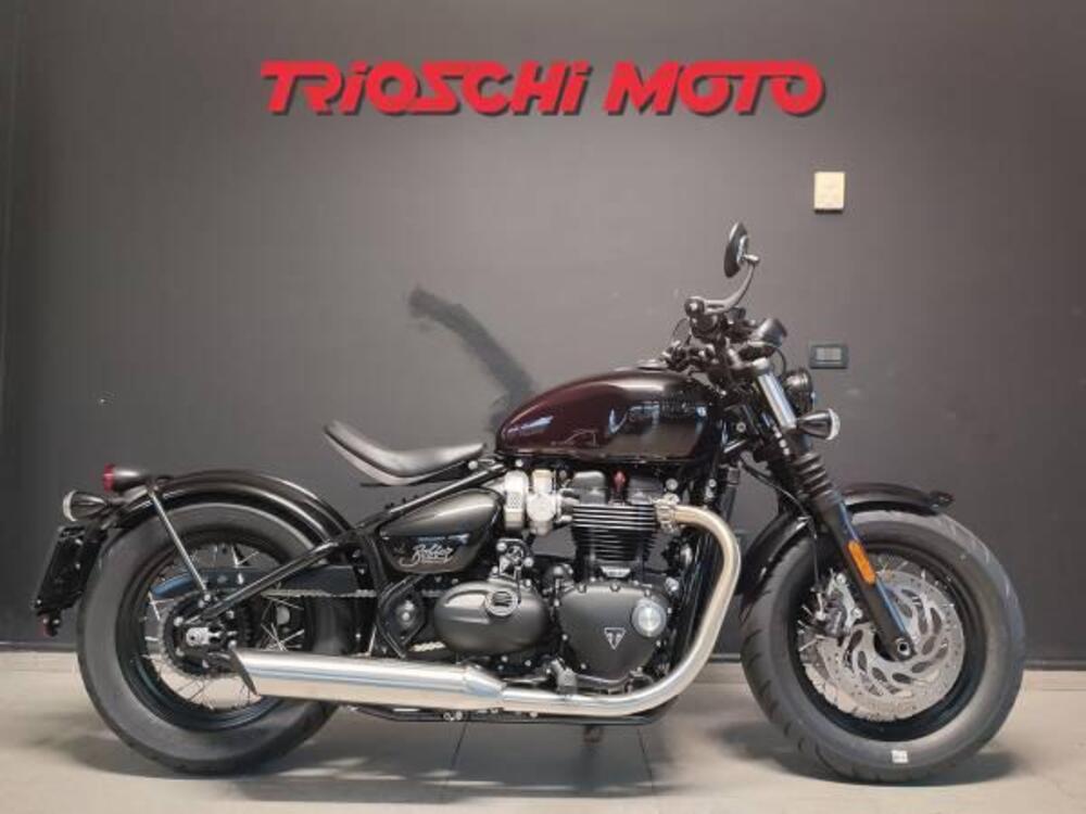 Triumph Bonneville Bobber 1200 Stealth edition (2024)