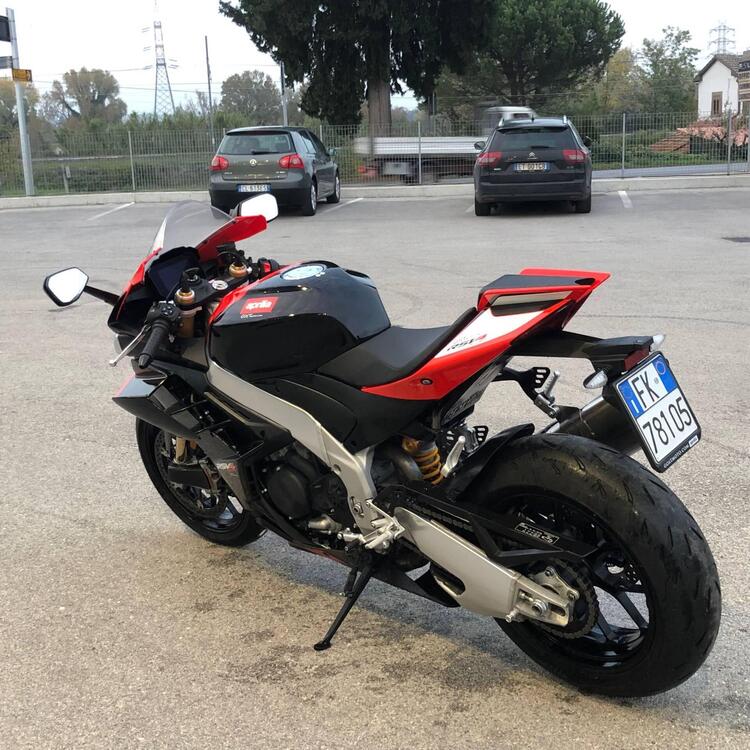 Aprilia RSV4 1100 Factory SE-09 SBK (2024) (3)