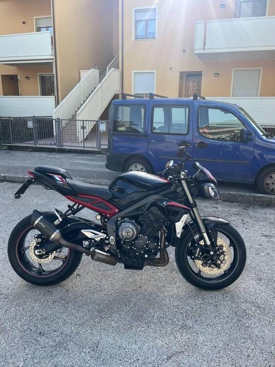 Triumph Street Triple R (2020 - 23) (2)