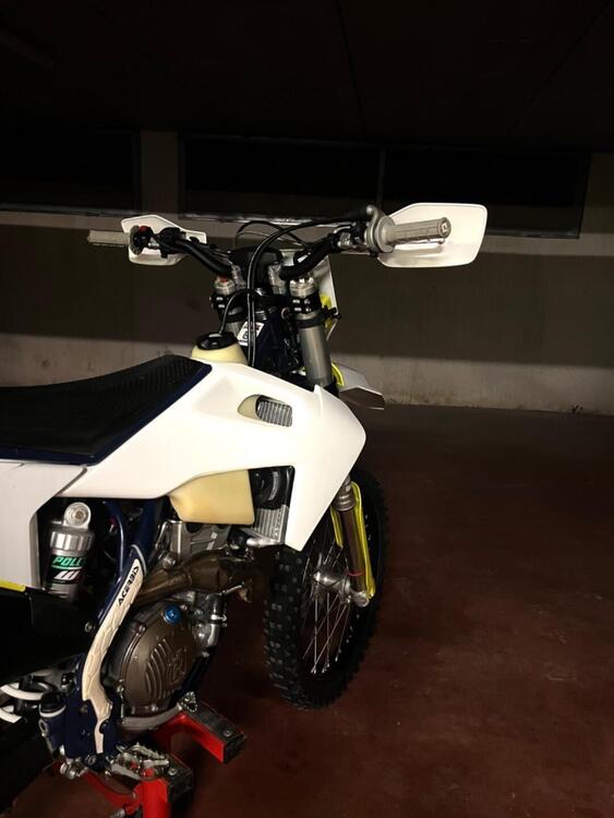 Husqvarna FE 250 (2021) (4)