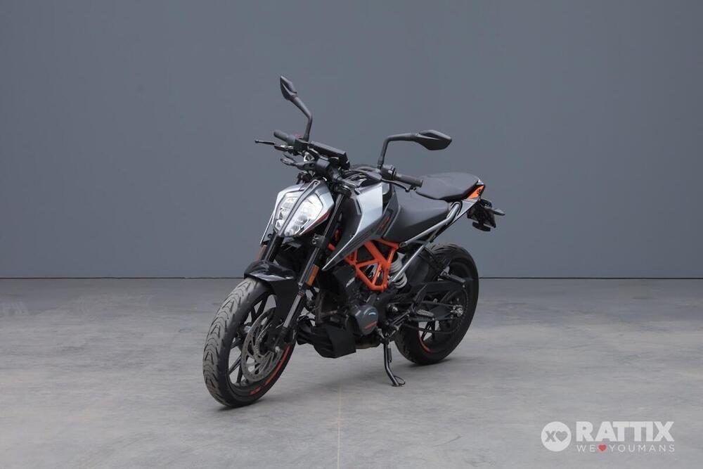 KTM 125 Duke (2021 - 23) (2)