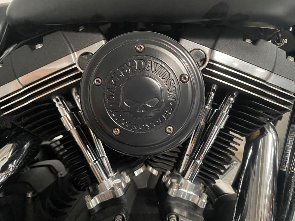 Harley-Davidson 1690 Street Bob Special (2015 - 16) - FXDB (4)