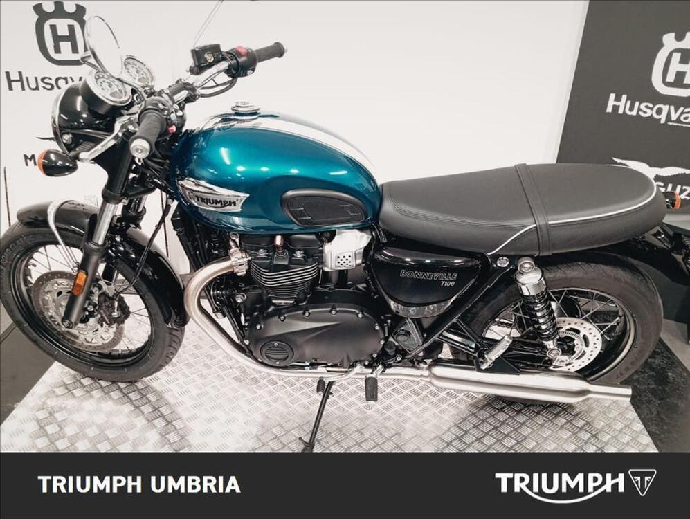 Triumph Bonneville T100 Chrome Edition (2023) (5)