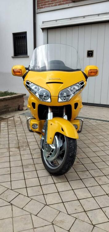 Honda GL 1800 Gold Wing (2000 - 05) (3)