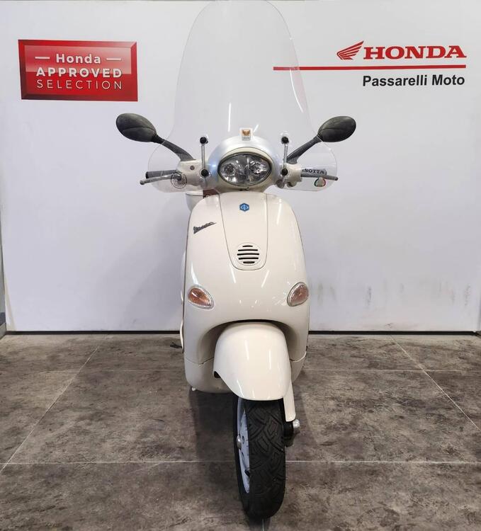 Vespa 125 ET4 (1996 - 01) (2)