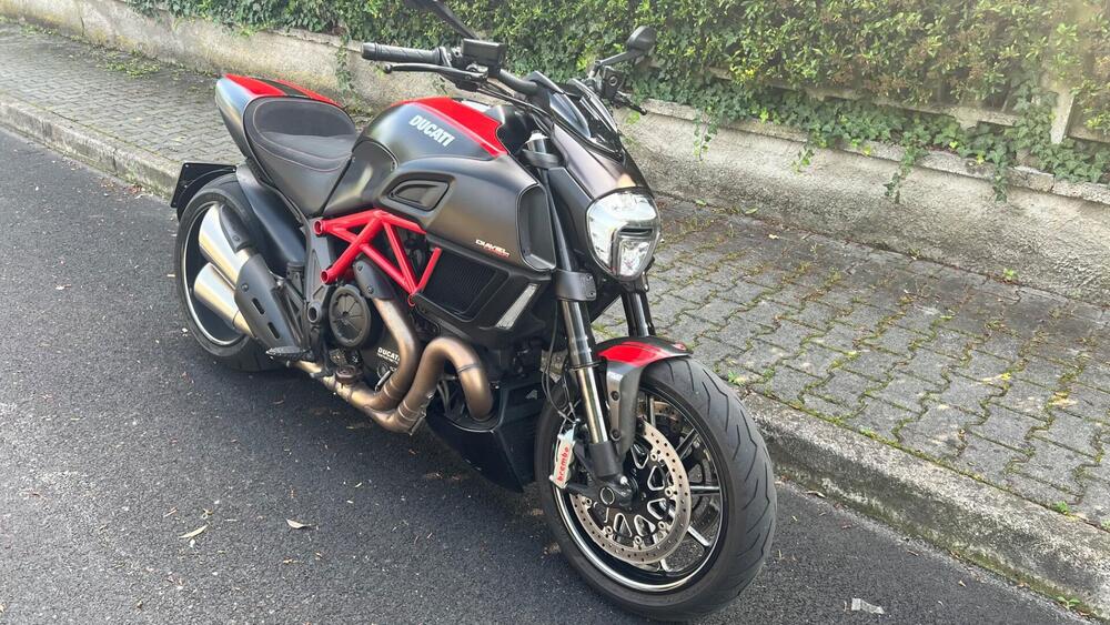 Ducati Diavel 1200 Carbon (2014 - 16)