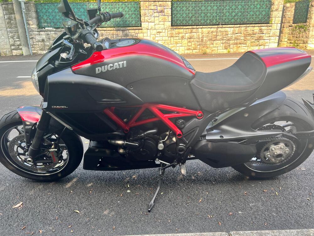 Ducati Diavel 1200 Carbon (2014 - 16) (2)