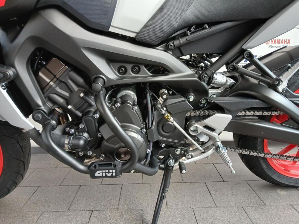 Yamaha MT-09 (2017 - 20) (3)