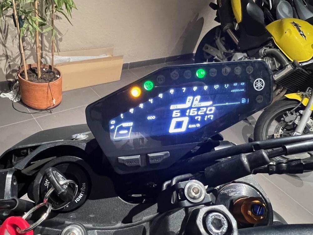 Yamaha MT-09 SP (2018 - 20) (3)