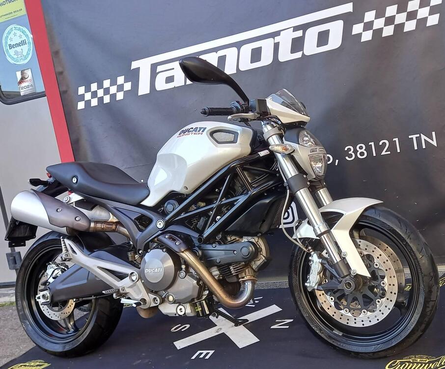 Ducati Monster 696 (2008 - 13) (2)