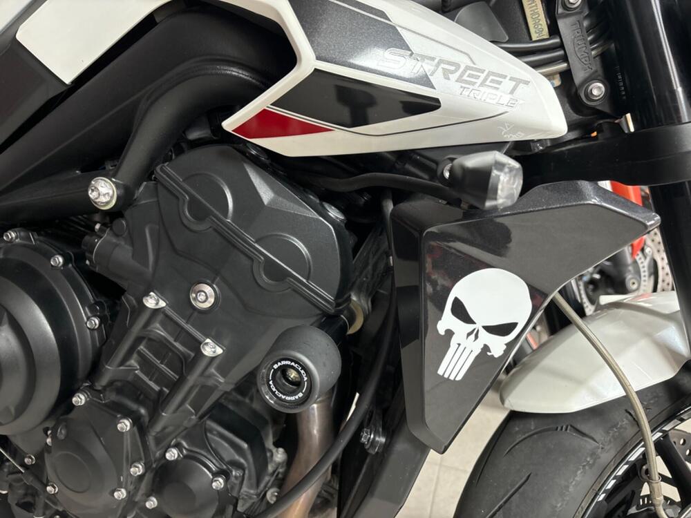 Triumph Street Triple R (2020 - 23) (4)