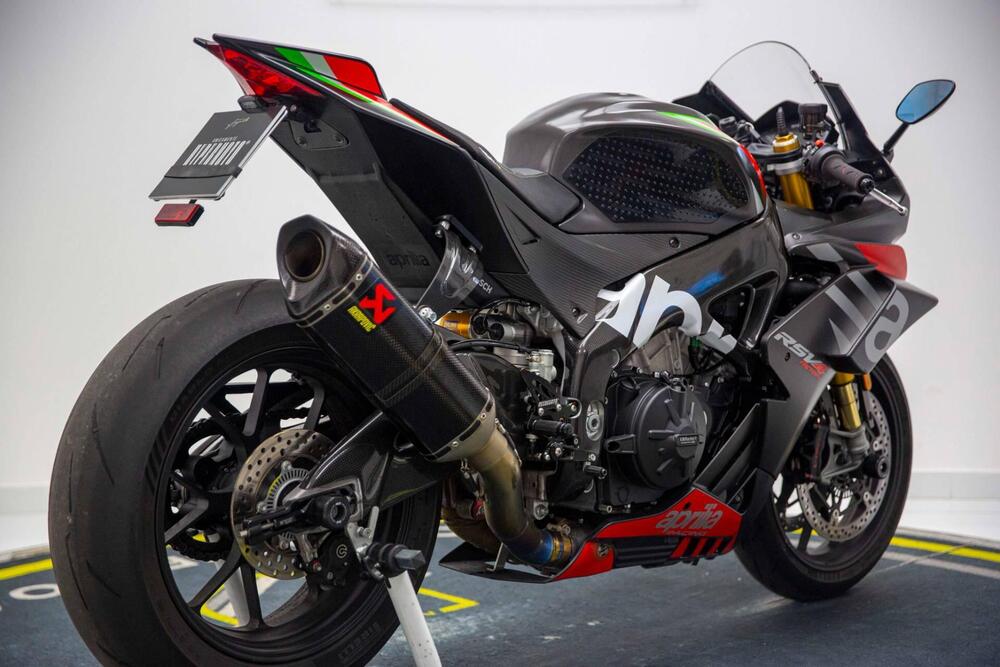 Aprilia RSV4 1100 (2021 - 24) (4)