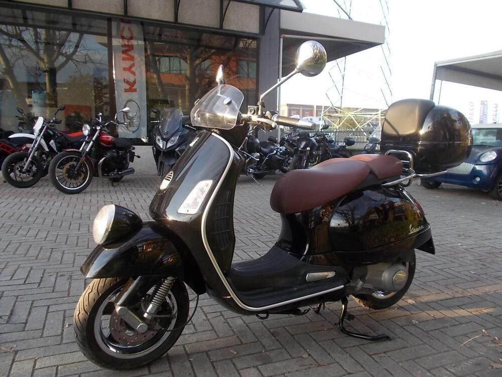 Vespa GTV 300 Via Montenapoleone ABS (2010 - 16) (3)