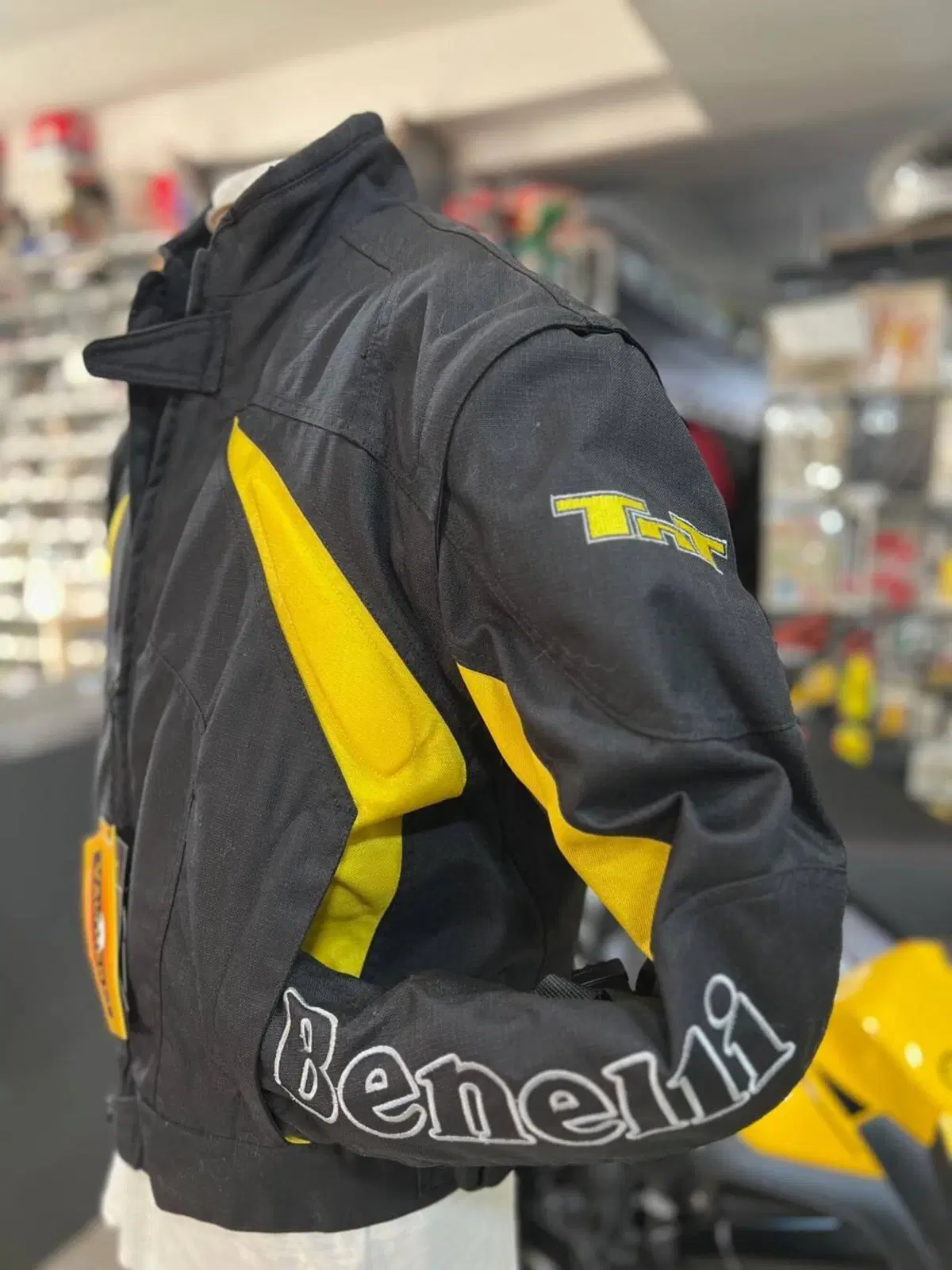 Giubbino Benelli STREET SPORT TNT TG.M (2)