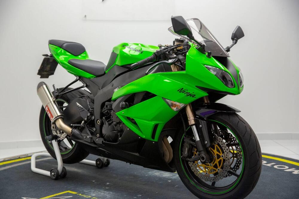 Kawasaki Ninja 600 ZX-6R (2009 - 16) (2)