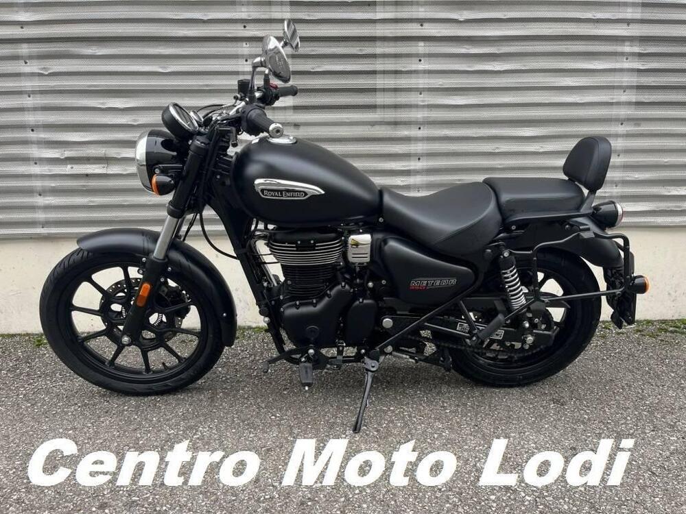 Royal Enfield Meteor 350 Fireball (2021 - 24) (3)