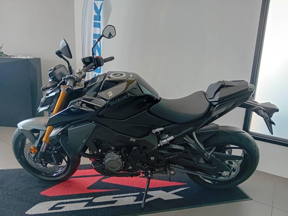 Suzuki GSX-S1000 (2021 - 24) (2)