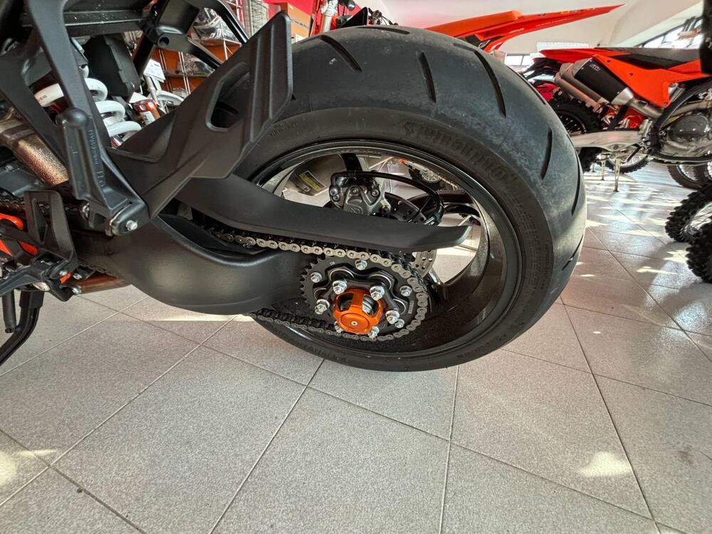 KTM 1290 Super Duke GT (2022 - 24) (2)