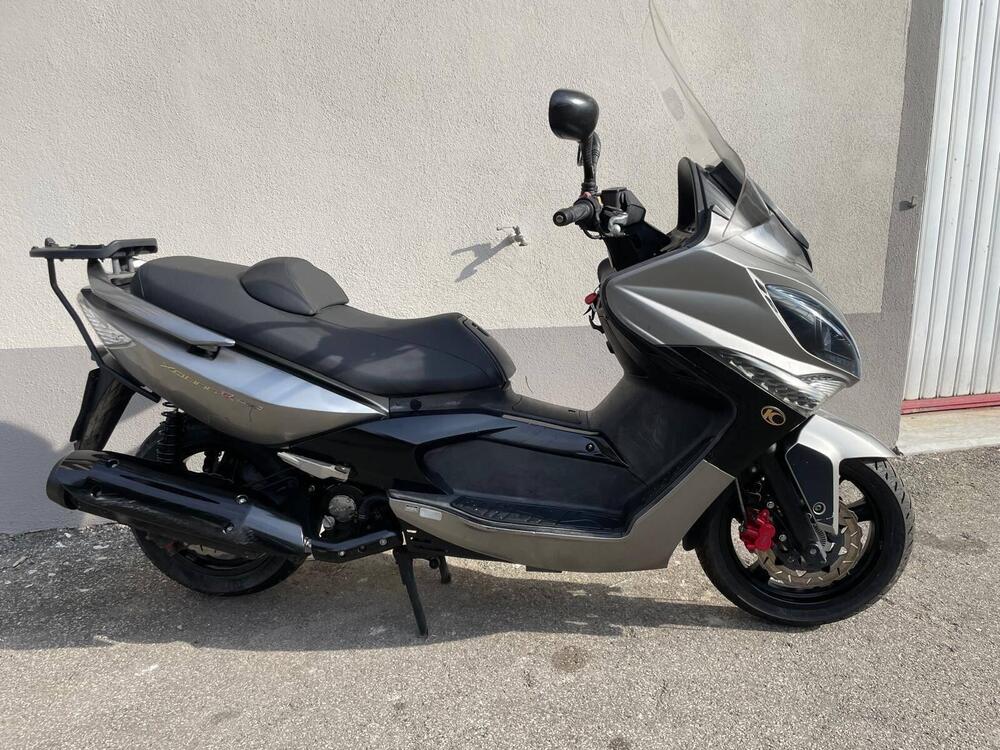 Kymco Xciting 300i (2)