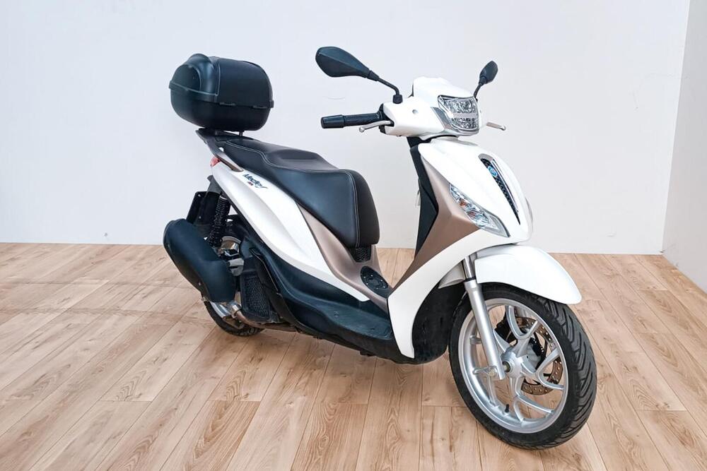 Piaggio Liberty 125 i-get ABS (2016) (2)